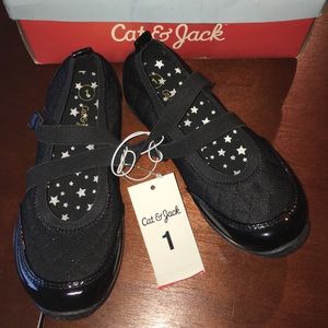 NWT Girl’s Cat & Jack Black Velcro Strap Shoes